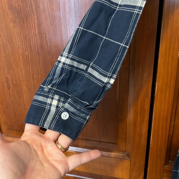 Garnet Hill Navy Blue Plaid Button Down Shirt Size Small - Picture 4 of 8